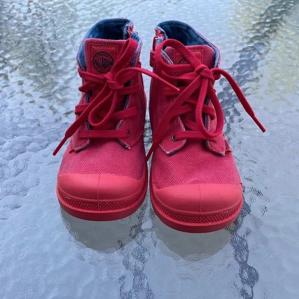 NWOT Palladium Pampa Hi Zipper Boot Cayenne Red